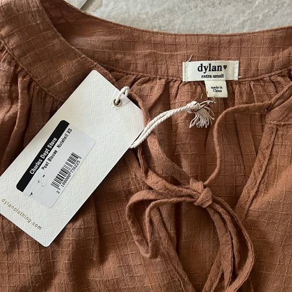 Dylan XS Poets blouse NWT gorgeous brown color - Picture 2 of 8